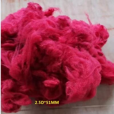 2.5Dtex*51mm সলিড ব্রাইট রেড রিসাইকেল কালার পলিয়েস্টার স্টেপল ফাইবার ফিলিং ম্যাটেরিয়াল, নন-ওভেন ফ্যাব্রিক, স্পিনিং এর জন্য